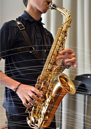 vidéo d'élève} Corentin nous présente son instrument : Le saxophone !